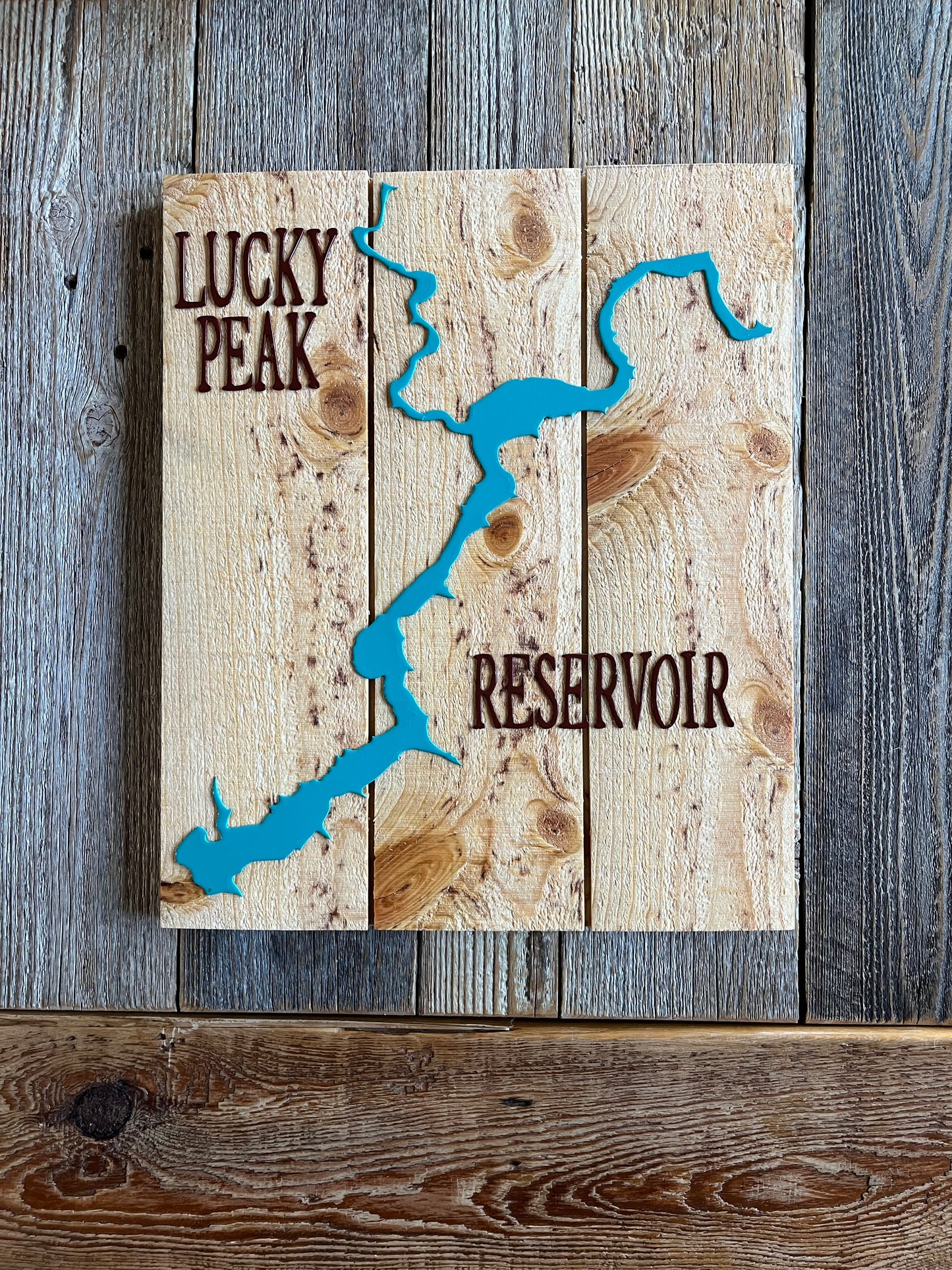 Reservoir Outline - Rough Sawn Wood